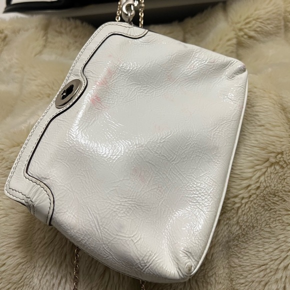 Coach White wristlet bag . - Picture 6 of 7